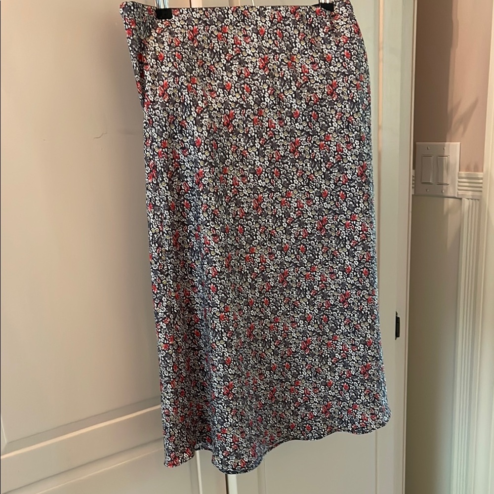 LOFT Gray, burnt red, white Midi A-Line Skirt, silky feel